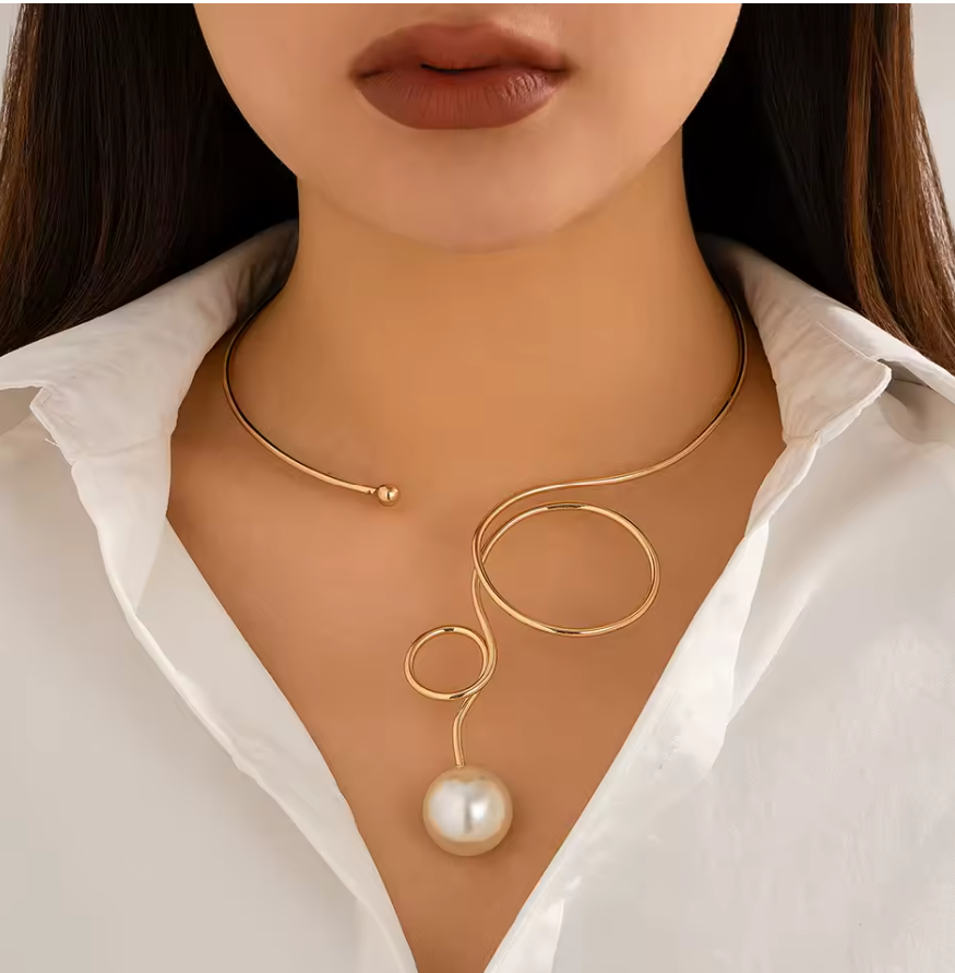 Collar statico con perla