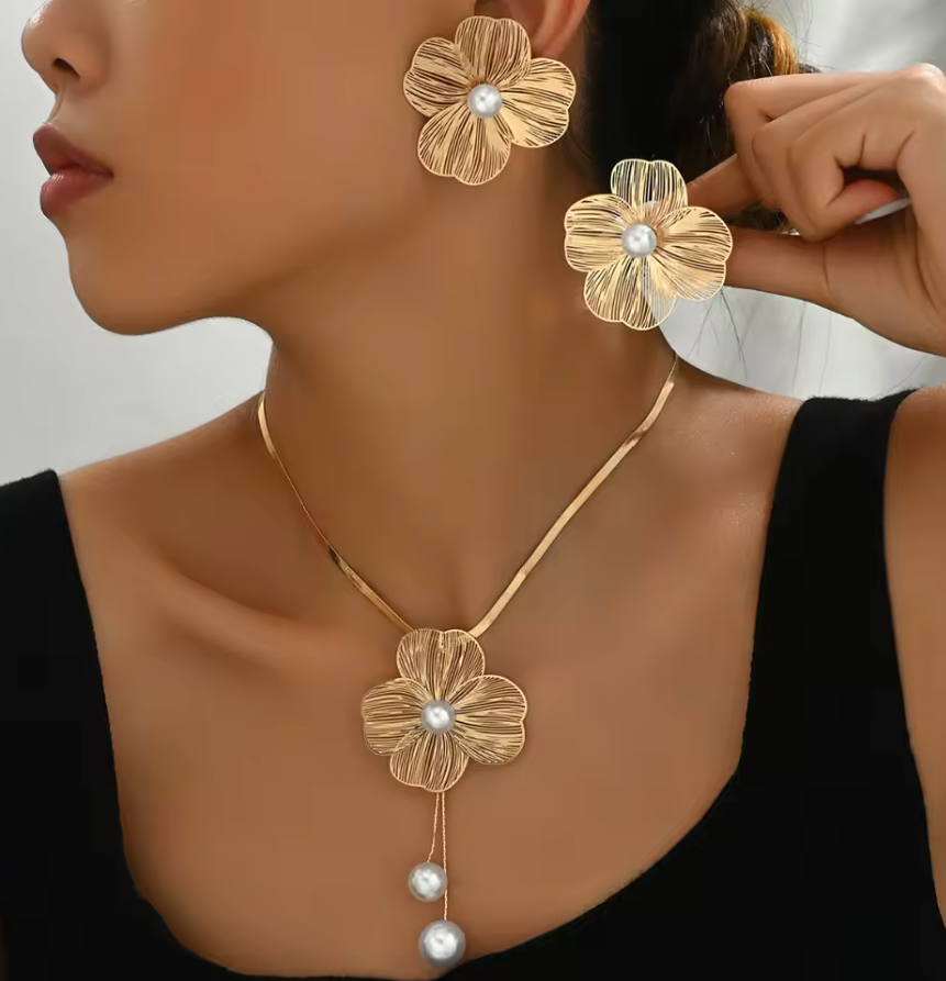 Conjunto Flores y Perlas