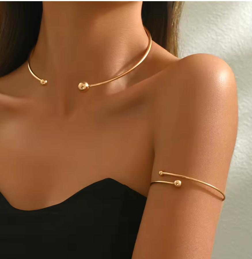 Collar y Pulsera Dorada