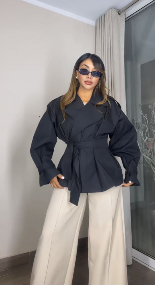 Chaqueta Minimilista